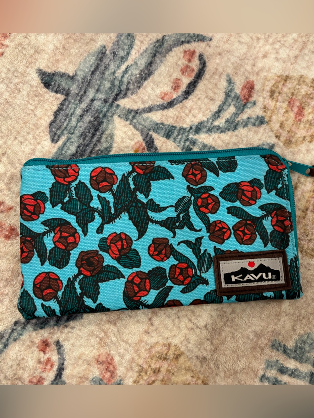 Kavu Kids Zip Wallet - Turquoise with Red Rose Print